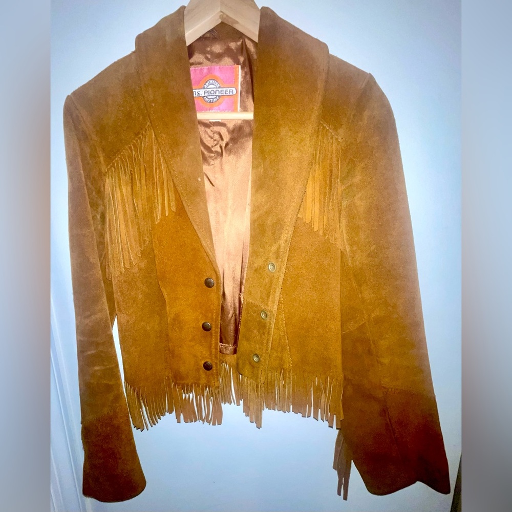 ✨ Extremely cool Ms Pioneer vintage leather jacket ✨